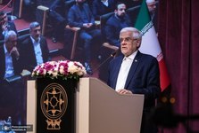 عارف: دولت چهاردهم آمادگی خود را برای تقویت کارآمدی و شفافیت بازار بورس اعلام می‌کند/ حمایت از سرمایه‌گذاران خرد وظیفه حاکمیتی است/ برای بازار بورس یک وظیفه ملی و فراتر از دولت در تامین و جذب سرمایه قائل هستیم