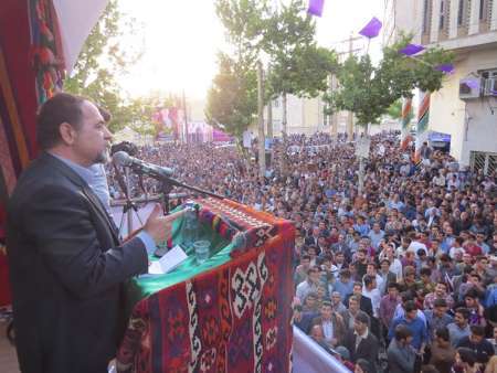 نماینده اسبق مجلس:صدقه دادن راه حل مشکلات کشورنیست