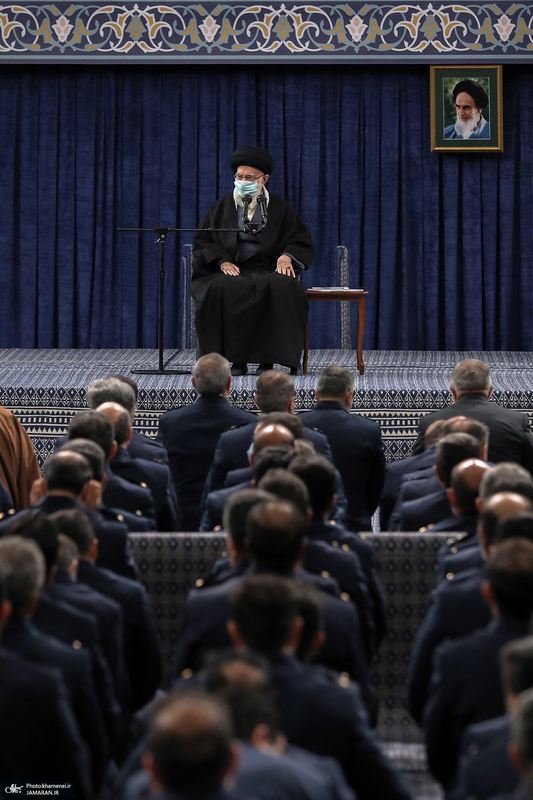 دیدار جمعی از فرماندهان نیروی هوایی و پدافند هوایی ارتش با رهبر معظم انقلاب