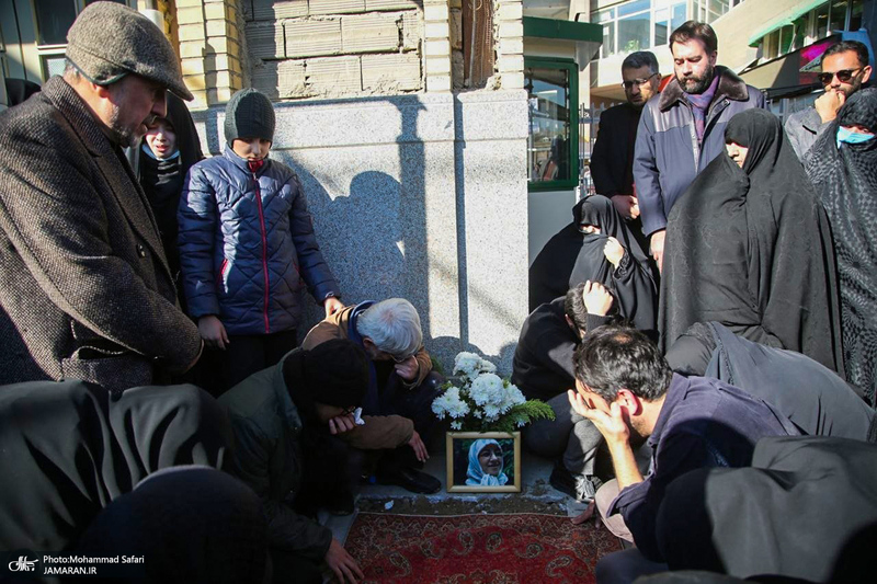 مراسم تشییع و خاکسپاری پیکر اشرف بروجردی