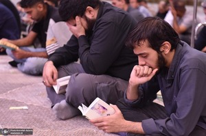 مراسم دعای کمیل در حرم مطهر امام خمینی