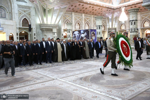 تجدید میثاق وزیر ، معاونان ومسئولان وزارت خارجه با آرمان های حضرت امام (س) 2