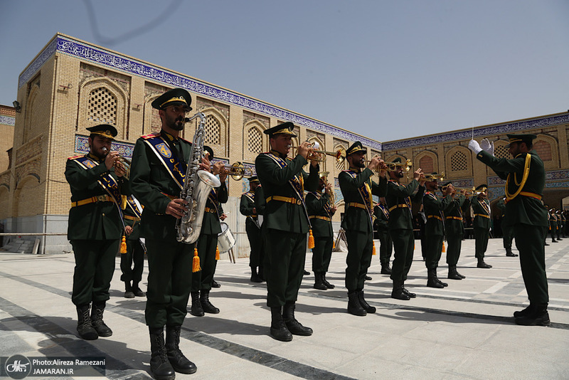 مراسم تشییع پیکر شهیدان سردار حسین سلامی و مسعود شانه ای