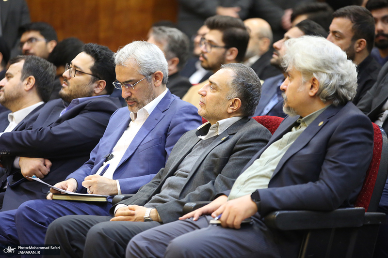 مراسم روز دانشجو در دانشگاه شریف با حضور وزیر اقتصاد/ علی مدنی‌زاده