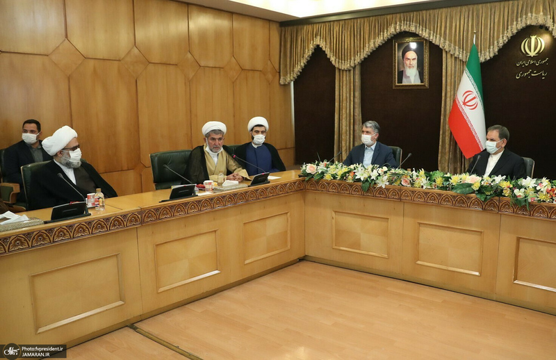 نشست هم اندیشی جهانگیری با جمعی از علما و روحانیون