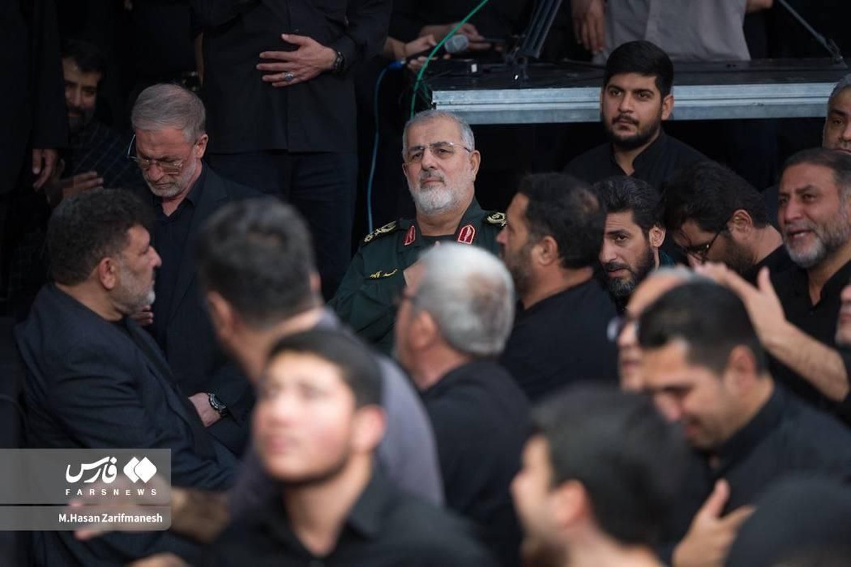 حضور سرلشکر پاکپور، فرمانده کل سپاه، در مراسم ختم سردار حاجی‌زاده