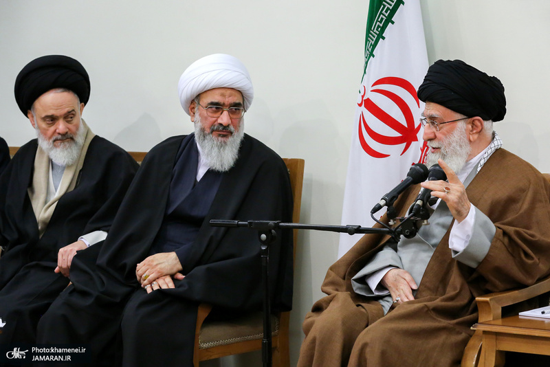 دیدار دست‌اندرکاران کنگره 2000 شهید استان بوشهر با رهبر معظم انقلاب
