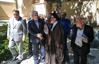 بازدید معاون علمی و فن آوری ریاست جمهوری از بیت و زادگاه حضرت امام خمینی