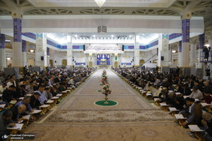 جزء خوانی قرآن کریم در حرم حضرت معصومه (س)