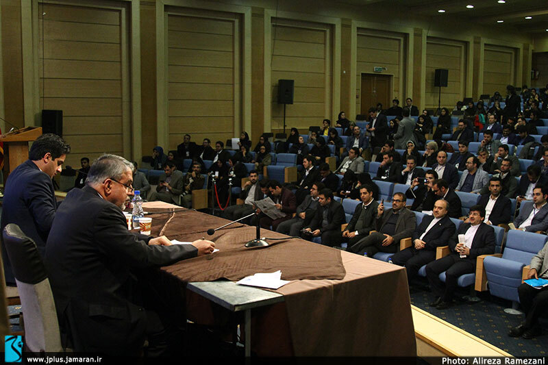 نشست هم اندیشی جوانان و دولت 