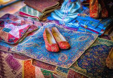 یزد، قطب صادرات صنایع دستی کشور می شود