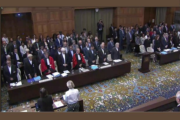 نخستین جلسه دادگاه شکایت ایران از آمریکا برگزار شد/ وکلای ایران ازسرگیری تحریم های واشنگتن را ناقض عهدنامه مودت سال 1955 دانسته و از دیوان خواسته اند به آمریکا دستور دهد تا تحریم های ضد ایرانی خود را بردارد
