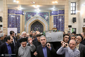 مراسم تشييع مادر غلامعلی حداد عادل