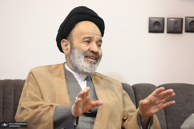 سید ابوالحسن نواب: هیچ‌کس در ایران به اندازه آیت الله خامنه‌ای حرمت امام را رعایت نکرد/ شهید آیت‌الله خامنه‌ای خیلی تلاش داشتند رابطه ما با عربستان، امارات و مصر درست شود/ ایشان به ما پیغام دادند، به علی‌اف و اردوغان اهانت نکنید