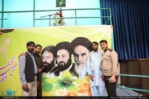 بازدید جمعی از دانشجویان زبان فارسی از کشورهای هند، پاکستان ،عراق ، سودان،مالزی از بیت امام در جماران