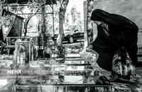 مادران شهدای دفاع مقدس هنوز با یاد و خاطره فرزندانشان زندگی می‌کنند (3)