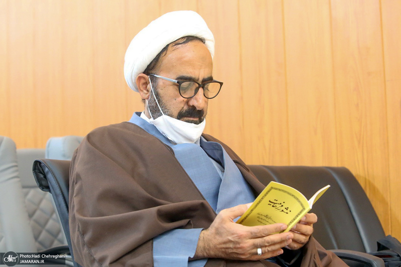 نشست نگاهی دوباره به منشور روحانیت امام(س) در قم
