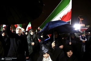 بيست و پنجمين شب اجتماع پرشور مردمى در میدان ونک