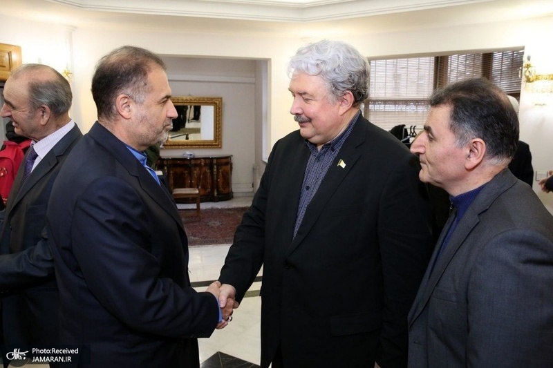 امضای دفتر یادبود شهید سلیمانی و جانباختگان سانحه هواپیمای خطوط اکراین در سفارت ایران در مسکو