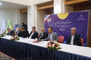 حضور وزیر کار در بیت تاریخی امام در خمین