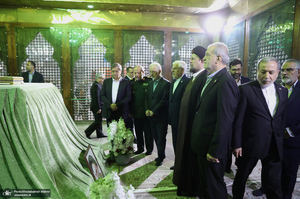 تجدید میثاق رئیس‌جمهور و اعضای دولت با آرمان‌های حضرت امام خمینی