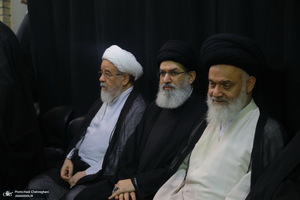 مراسم چهلمین روز تدفین رهبر شهید در دفتر آیت الله العظمی سیستانی در قم