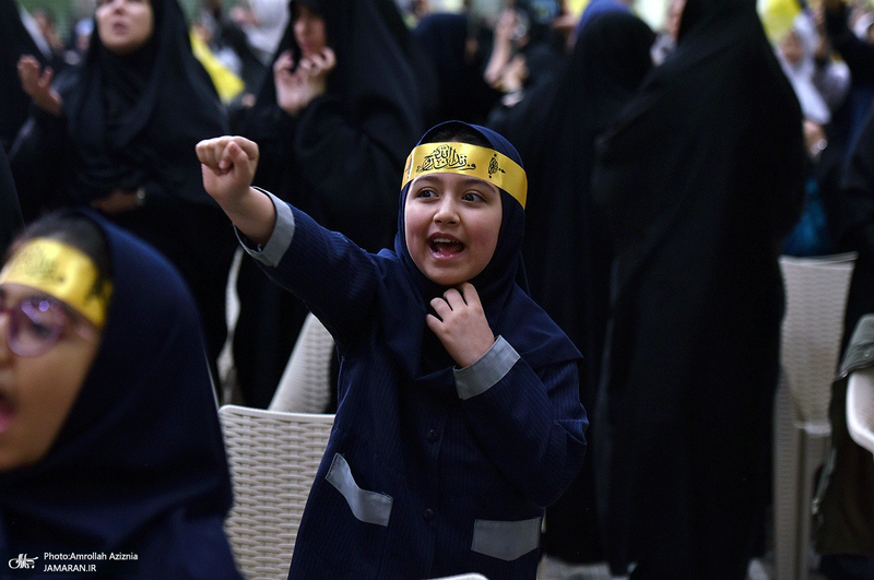 مراسم تجلیل از دانش آموزان برگزیده فرهنگی، هنری و قرآن، عترت و نماز منطقه 19