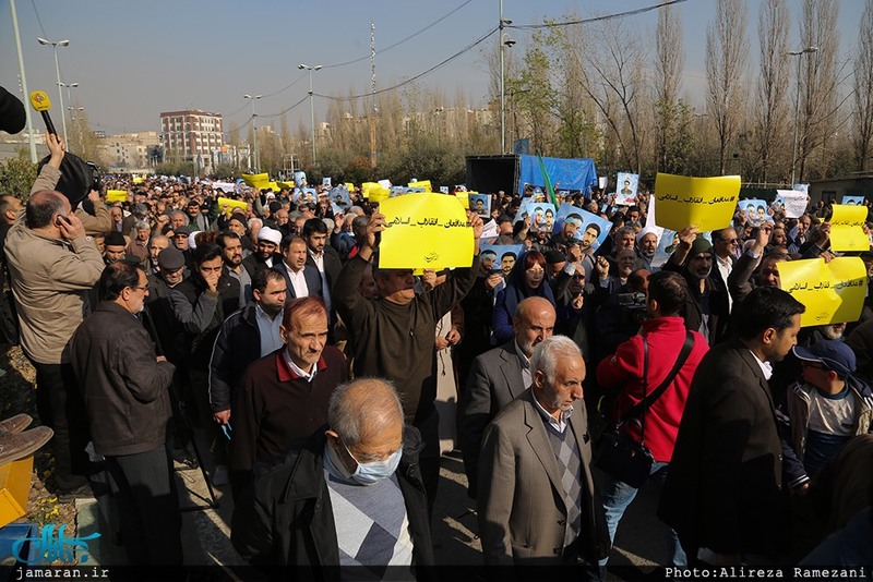 راهپیمایی نمازگزاران تهران در محکومیت اغتشاشات اخیر