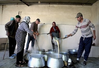 مانیزان مهیای برگزاری آیین شیره پزی سنتی است