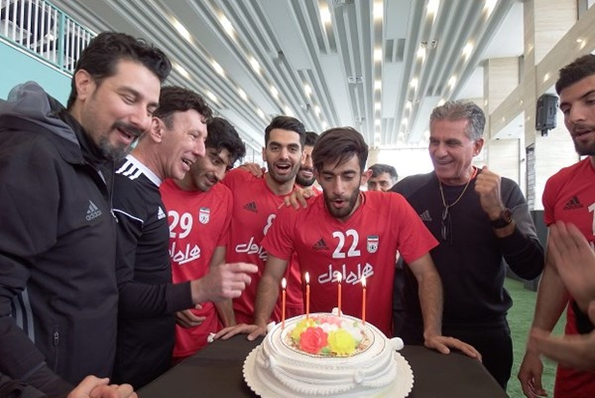 برگزاری جشن تولد در تمرین امروز تیم ملی فوتبال + تصاویر