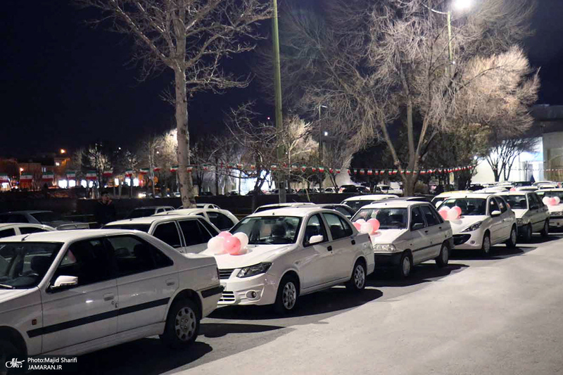 جشن ازدواج 114 زوج شهرستان خمین در بیت تاریخی حضرت امام (س)