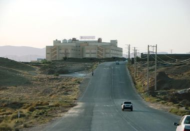 نبود اعتبار مانع ایمن سازی مسیر دسترسی به بیمارستان امام رضا (ع) قم شده است