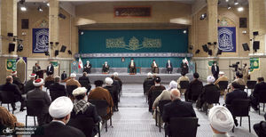 دیدار میهمانان کنفرانس وحدت اسلامى‌ و جمعی از مسئولان نظام با رهبر معظم انقلاب