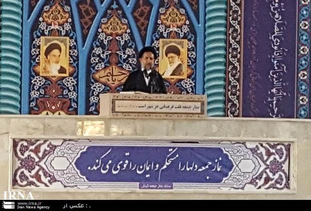 عید قربان مدرسه ای برای رسیدن به توحید و تسلیم شدن در برابر خداست