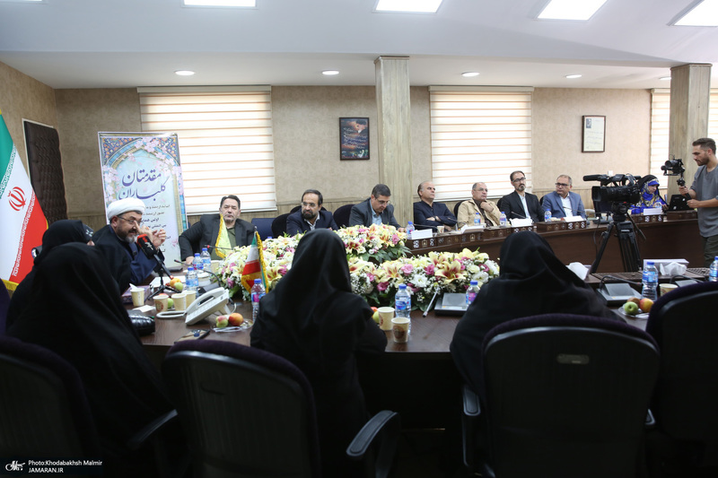 رونمایی طرح اولین همایش بین المللی تحول در نقش و جایگاه زنان در پرتو اندیشه های امام خمینی (س)