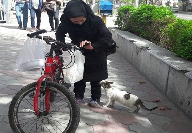 میهمانی با چند تکه استخوان!