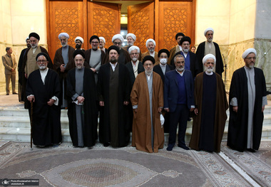 تجدید میثاق اعضای مجمع روحانیون مبارز با آرمان های امام خمینی(س)/ سید محمد خاتمی: امام پیشنهاد دهنده جمهوری اسلامی بودند/ جمهوری اسلامی می‌تواند برآورنده نیازهای زمان ما باشد 