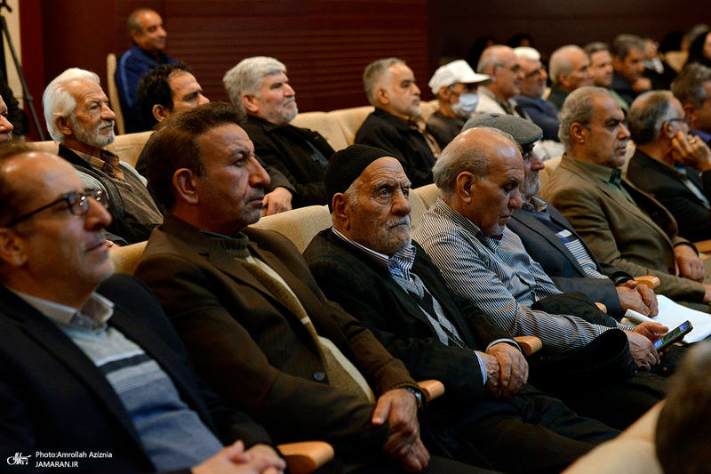 کنگره بزرگداشت شهدای سنگرسازان بی سنگر استان تهران در حرم امام خمینی (س)