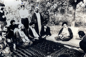 علت هجرت امام به فرانسه