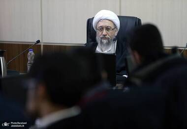رئیس‌ مجمع تشخیص مصلحت: مسئولان برای بهبود معیشت آموزگاران، همت مضاعف داشته باشند