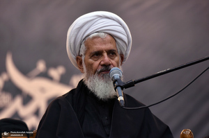 مراسم عزادارای شب عاشورا در حرم مطهر امام خمینی