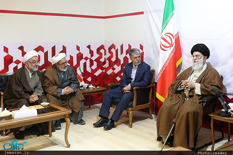 بازدید رهبر معظم انقلاب از سی و‌‌ یکمین نمایشگاه بین‌المللی کتاب تهران