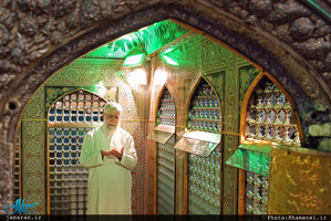 غبارروبی مضجع مطهر حضرت امام رضا (ع) با حضور رهبر معظم انقلاب