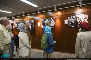 بازدید جمعی از گردشگران آمریکایی از بیت امام خمینی در جماران 