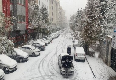 تداوم بارش برف و باران در روز جمعه
