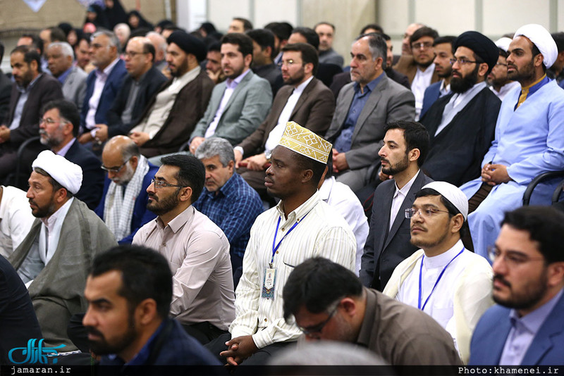 دیدار شرکت‌کنندگان در مسابقات بین‌المللی قرآن با رهبر معظم انقلاب 