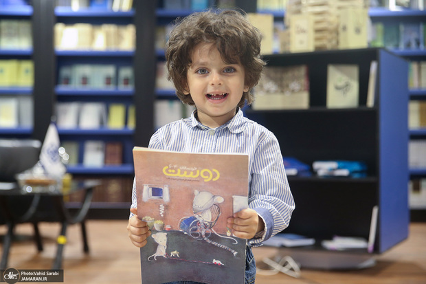 فروش ۳۵۰ میلیاردی نمایشگاه کتاب
