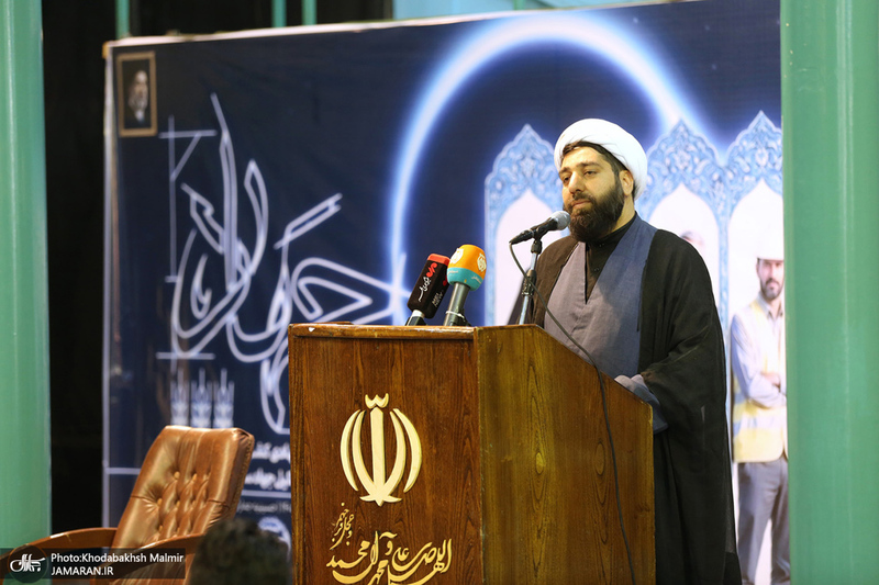 مراسم تجدید بیعت جهادگران با رهبر انقلاب در حسینیه جماران