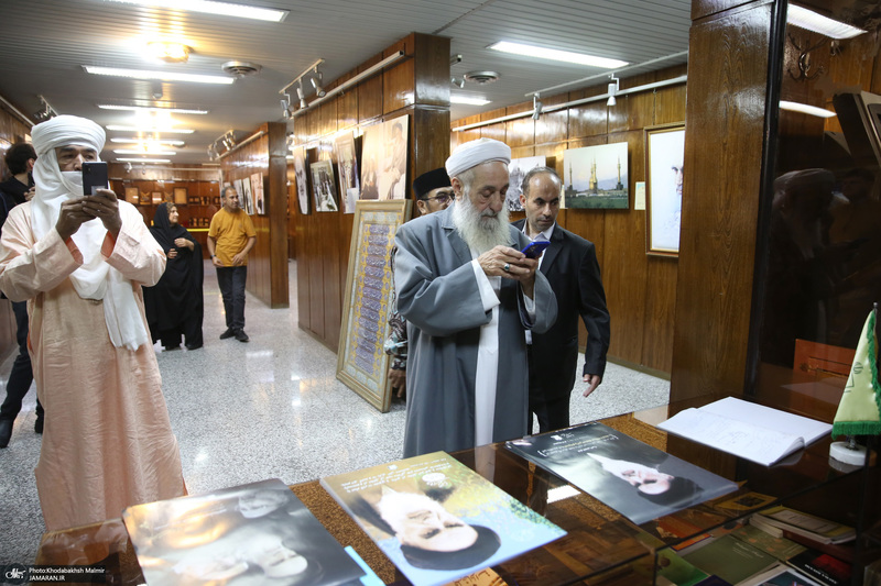 بازدید مهمانان خارجی مراسم بزرگداشت سالگرد ارتحال امام خمینی (ره)