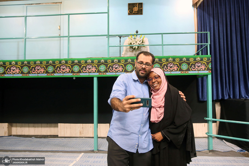 بازدید جمعی از دانشجویان انگلیسی و جمعی از دانش آموزان بندر دیر از جماران